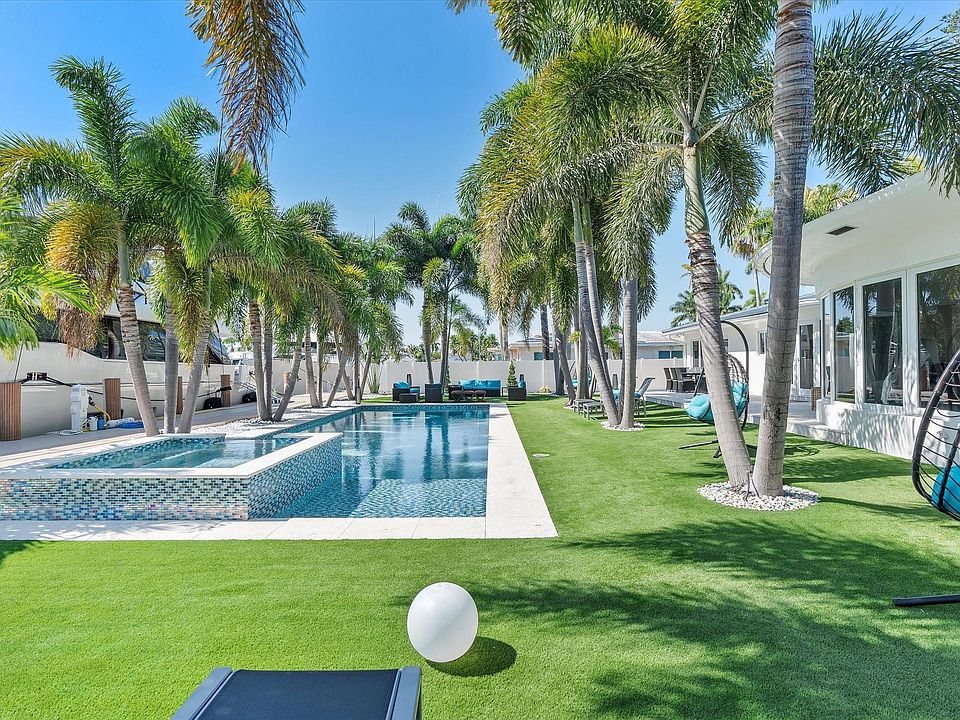 1st image of 207 Royal Palm Dr