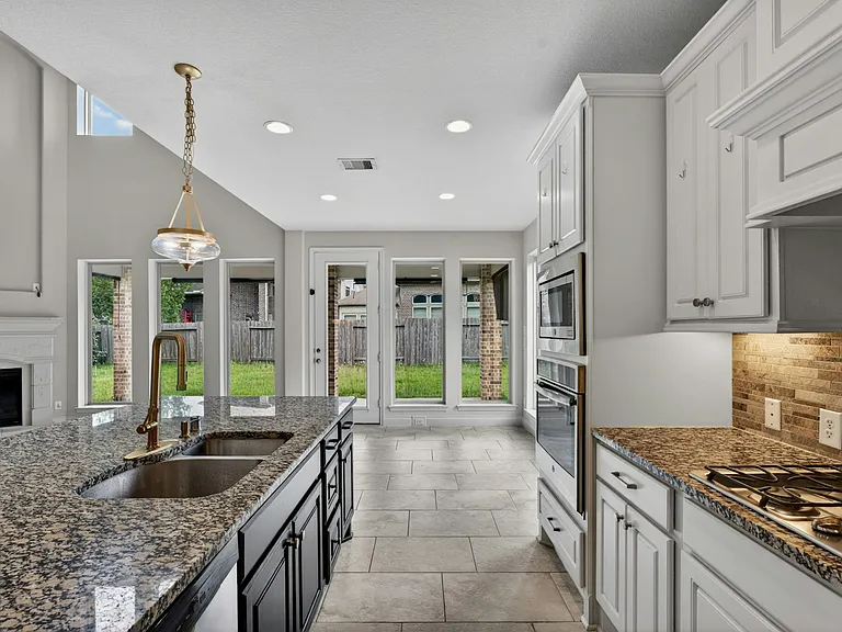 3311 Pleasant Hollow Ln — Photo 7