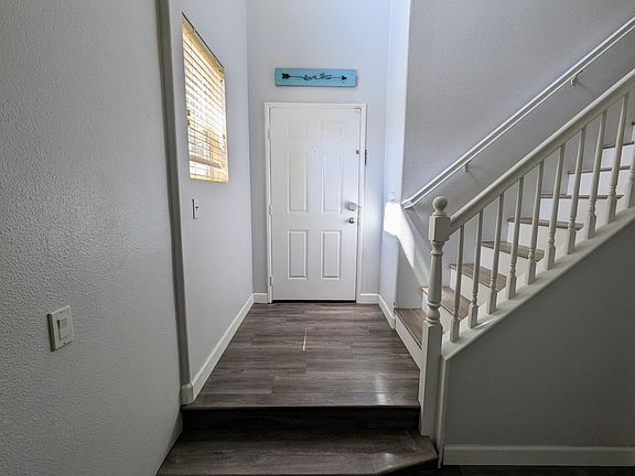 3rd image of 14360 Gilmore St