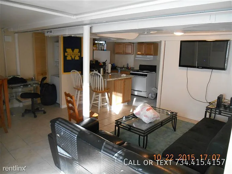 707 S Division St #1 — Photo 33