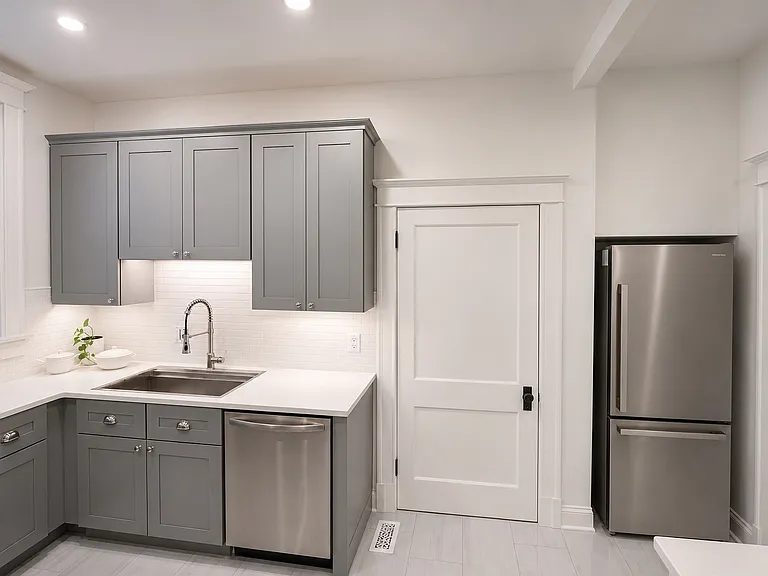 6110 Waterman Blvd — Photo 12