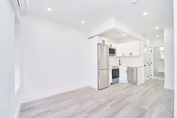 Rented by The Agency | media 7