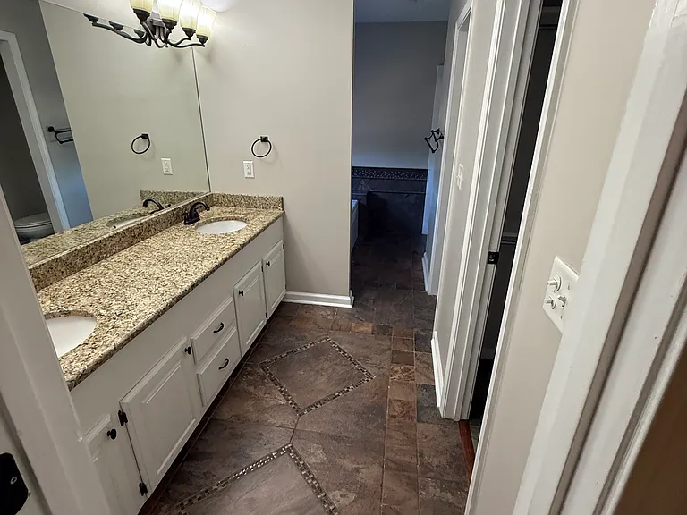 639 Leeville Rd — Photo 10
