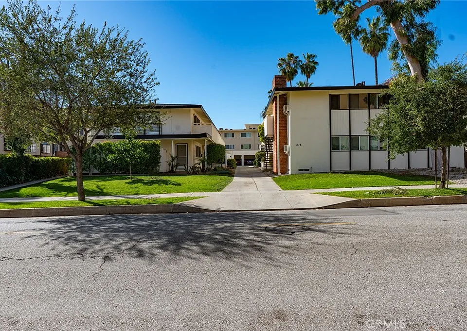 415 S El Molino Ave #8