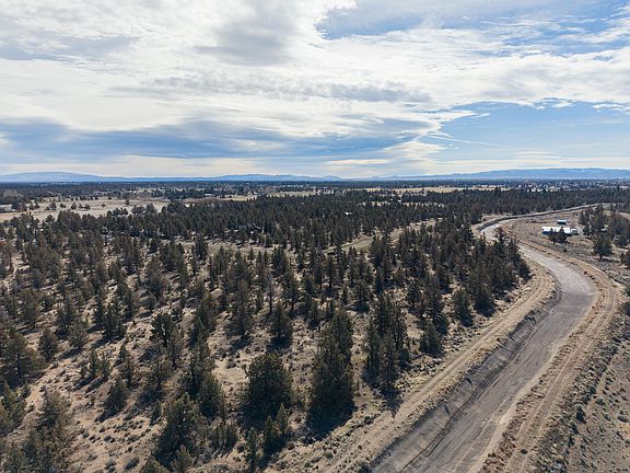 2nd image of 63725 Hughes Rd