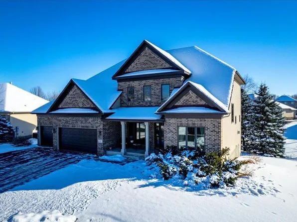 817 Ramsey Ave, Carver, MN 55315