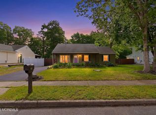 26 Ravenwood Boulevard, Barnegat, NJ 08005