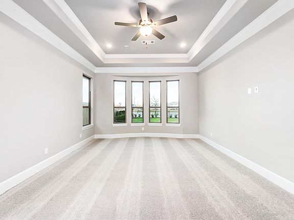 5th image of 10627 Crystal Springs Dr