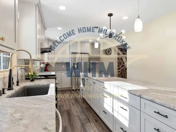 14955 W Fenway Dr, New Berlin, WI 53151