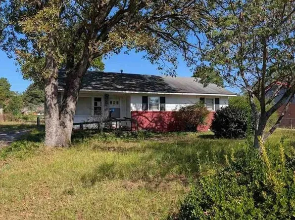 4130 Knollwood Dr, Fayetteville, NC 28304