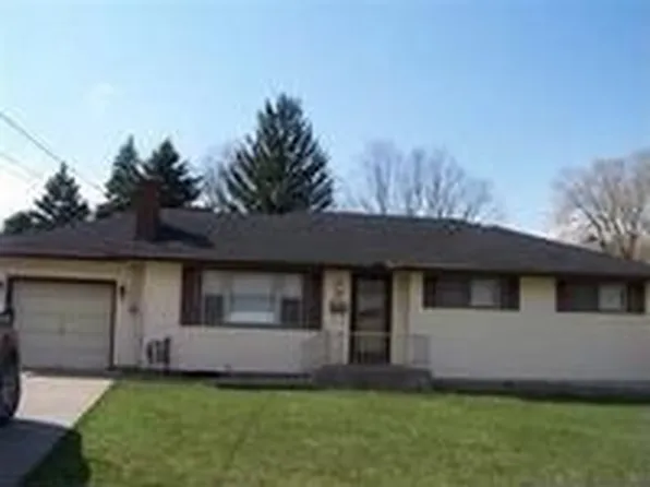1008 N Ward Ave, Girard, OH 44420