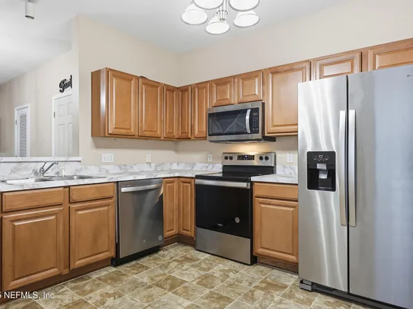 4794 PLAYPEN Drive, Jacksonville, FL 32210