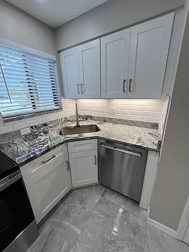 745 James St Photo 1