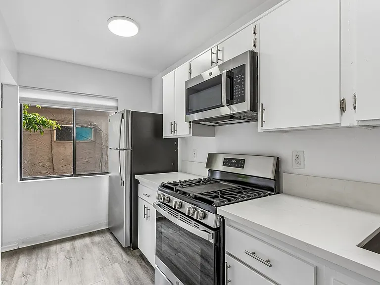 1253 Havenhurst Drive — Photo 34