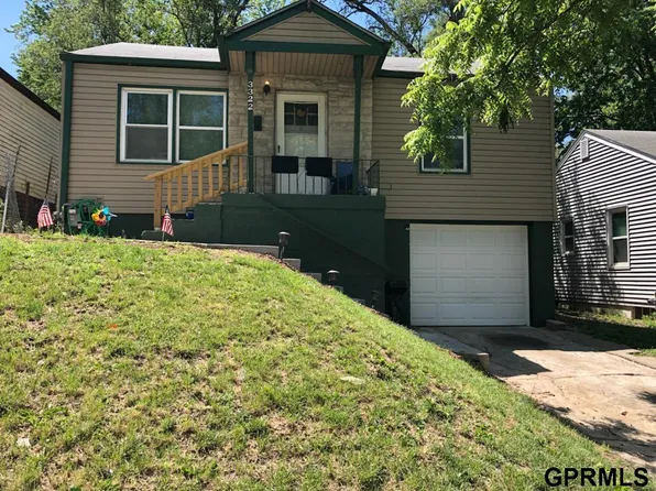 3322 N 39th St, Omaha, NE 68111