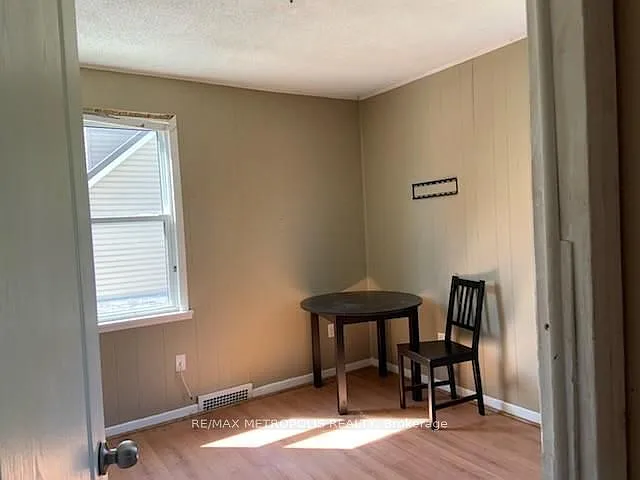 1254 Lakeshore Rd — Photo 5