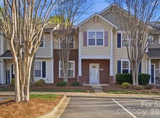 8422 Chaceview Ct, Charlotte, NC 28269