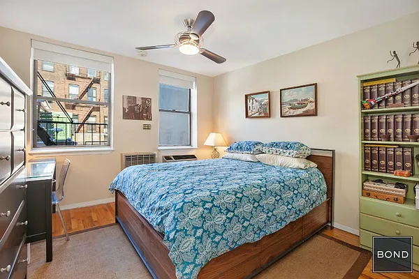 Sold by Bond New York | media 5