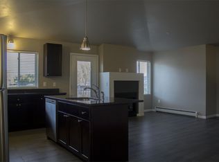 2313 Sunny Ln APT H, Suamico, WI 54313