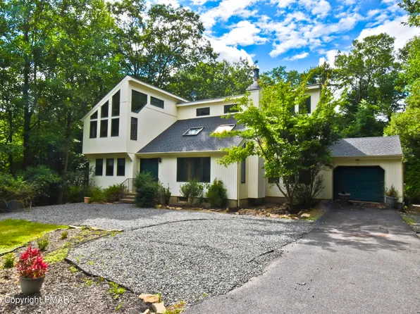 1131 Daniel Ct, Saylorsburg, PA 18353