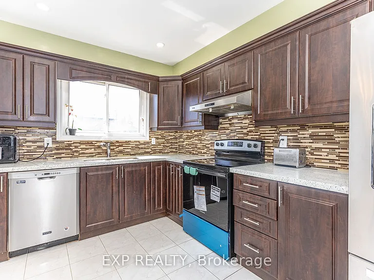 3270 Klaiman Dr — Photo 19
