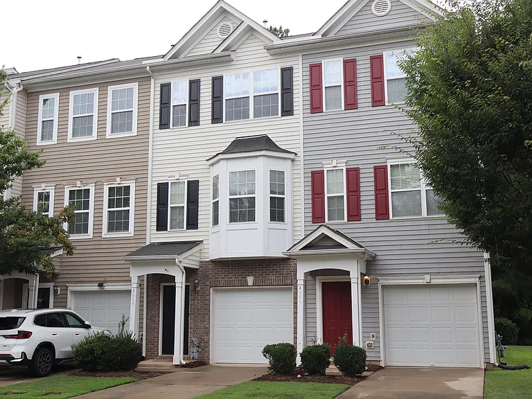 1668 Holly Grove Way — Photo 35