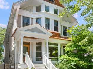 3752 N Leavitt St, Chicago, IL 60618