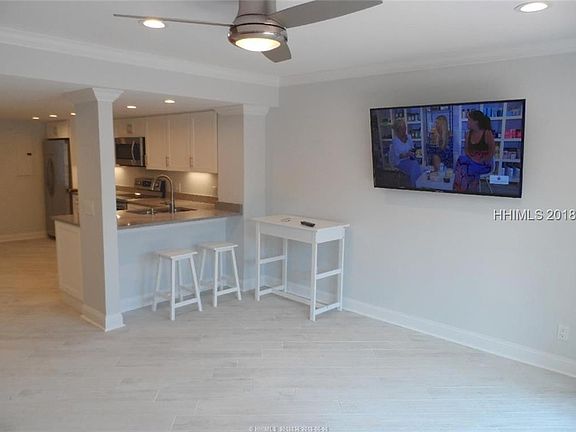 2nd image of 22 Deallyon Ave APT 44