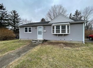 5 Phillips St, Plainfield, CT 06374