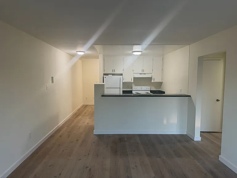 2629 Folsom Street — Photo 2