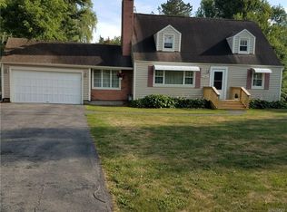 5562 Ridge Rd, Lockport, NY 14094