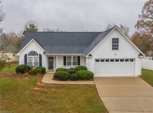 2329 Glen Cove Way, High Point, NC 27265