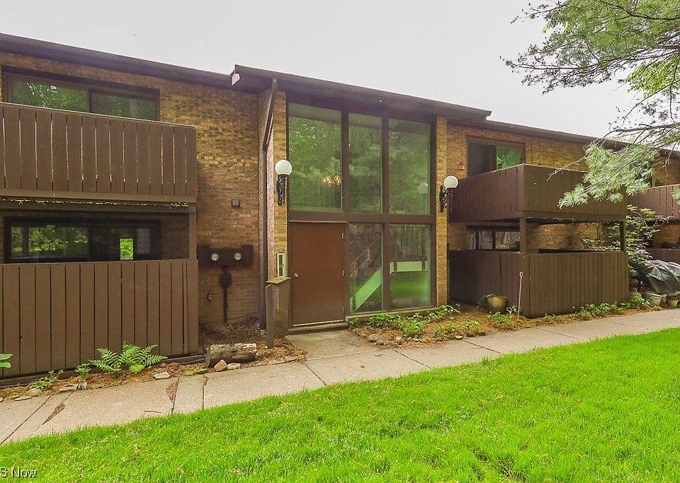 1st image of 6850 Carriage Hill Dr #D44