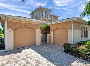2407 Kensington Greens Dr, Sun City Center, FL 33573