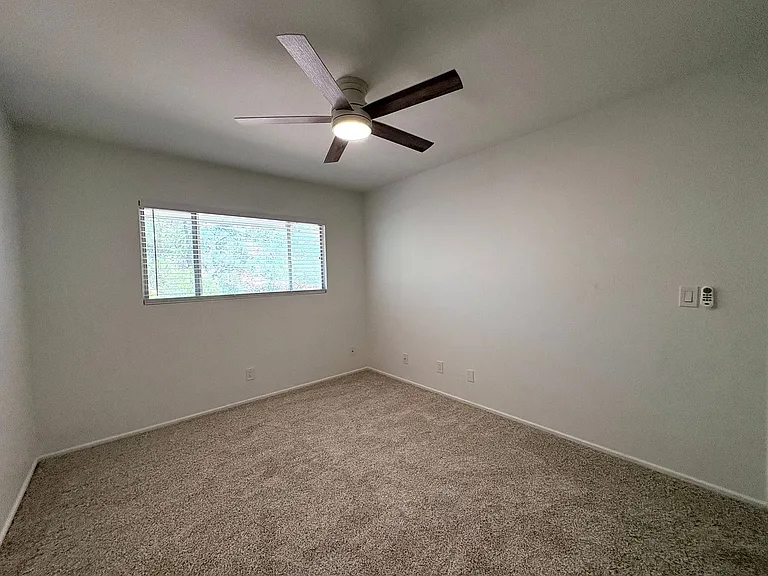 50 Sombart Ln — Photo 23
