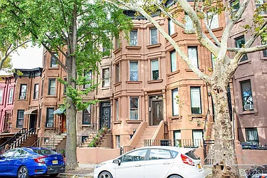 657 De Graw Street in Park Slope