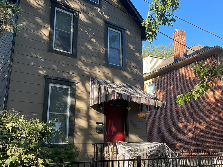 494 Reinhard Ave — Photo 2