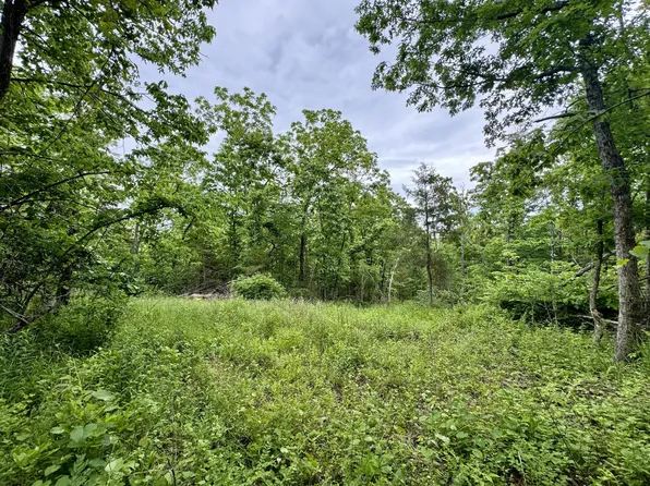 000 Hart Road, Macomb, MO 65702