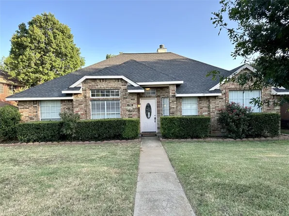 718 Blue Oak Dr, Lewisville, TX 75067
