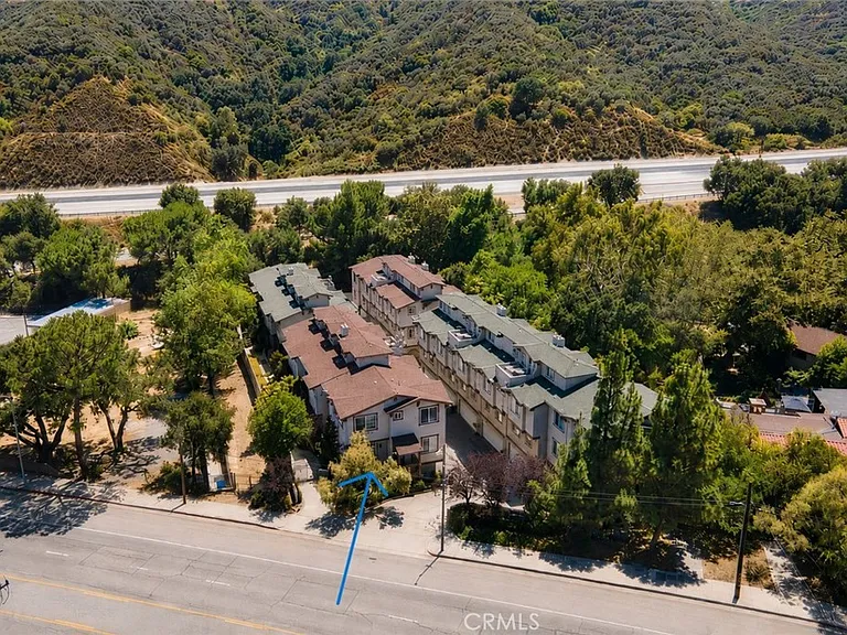 6300 Honolulu Ave #101 — Photo 4