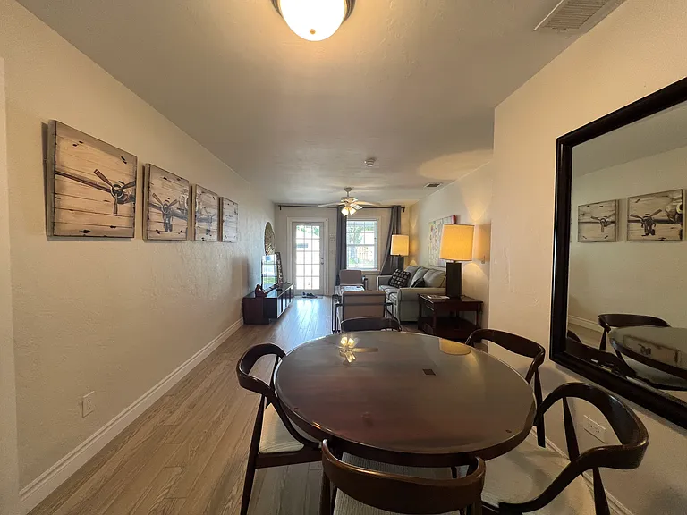 819 SW 9th Ter — Photo 11