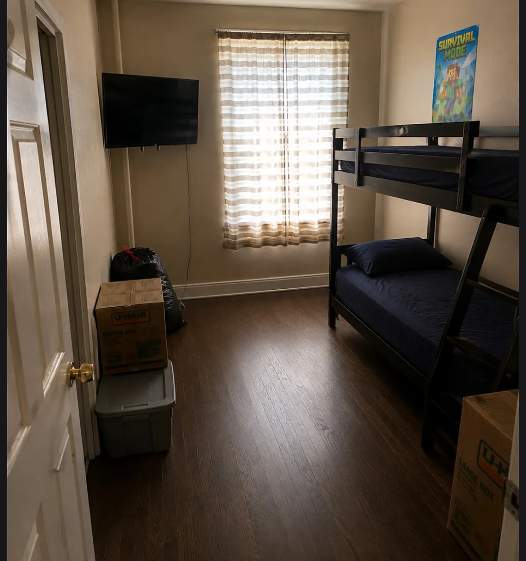 3 bed, 1100 sqft, $1,450 — Photo 2