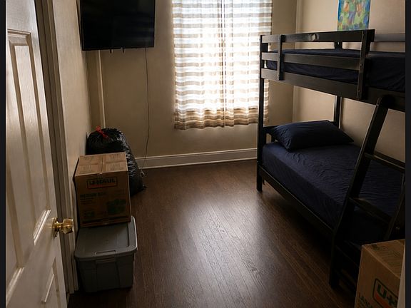 2nd image of 1126 S Central Park Ave #1