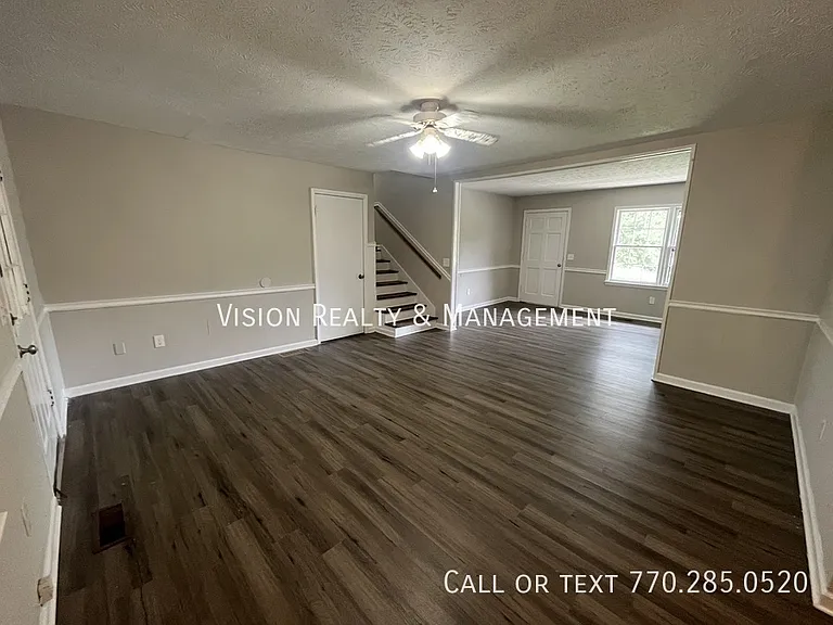 153 Carroll Cir — Photo 11