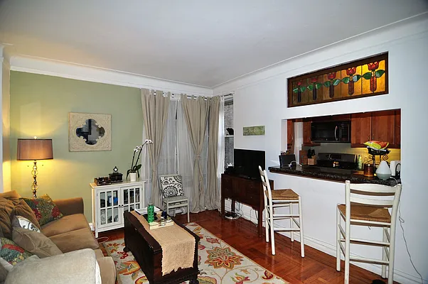 Sold by CENTURY 21 Sunny Gardens Realty, Inc. | media 24