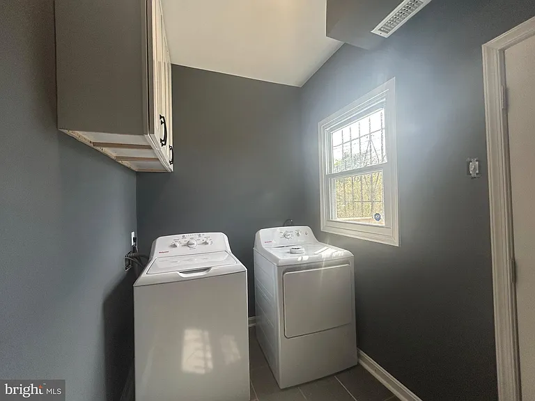 1516 N Mount St — Photo 13