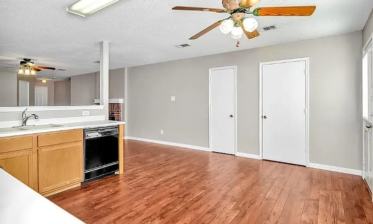 5640 Ainsdale Dr — Photo 6