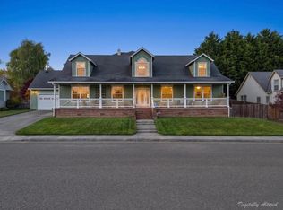 1675 Camellia Dr, McKinleyville, CA 95519