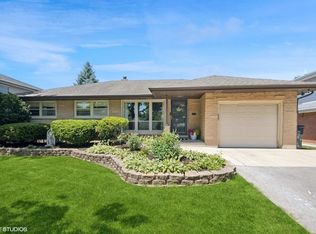 250 E Harrison Rd, Lombard, IL 60148