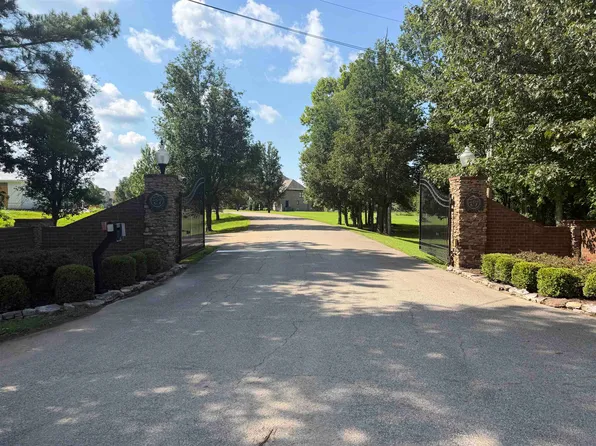 55 N LAKE POINTE CV, Rossville, TN 38066